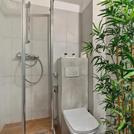 Fireplace Loft 1br Parliament *