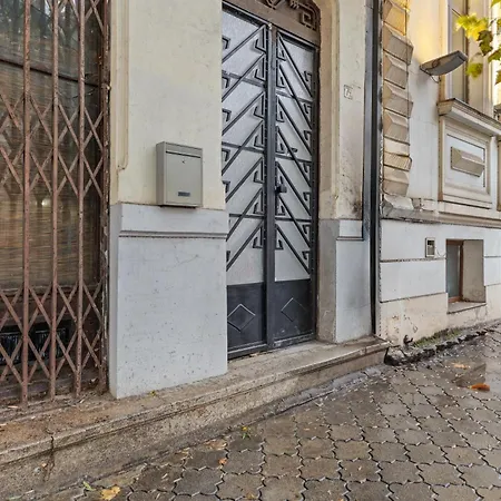 1Br Apartment With Fireplace Near Parliament Palace * Bukareszt