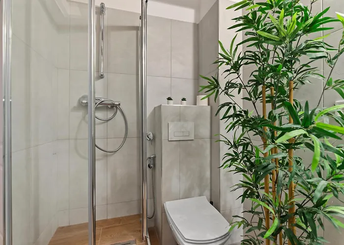 Fireplace Loft 1br Parliament *