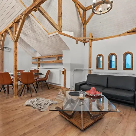 Fireplace Loft 1br Parliament Апартаменти