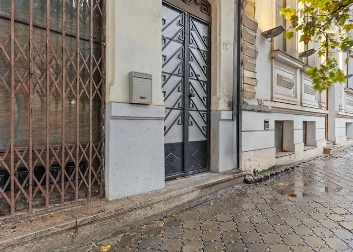 Fireplace Loft Retreat Near Parliament Palace * Bucarest